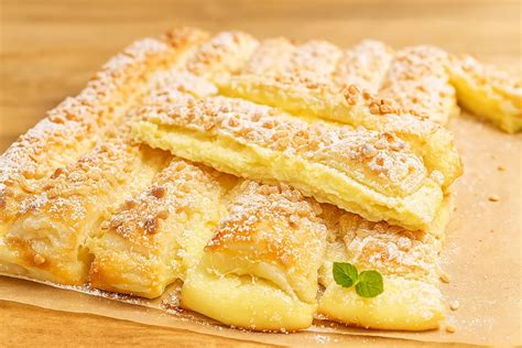 Rezy čerešňovej torty z lístkového cesta