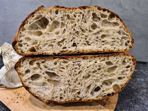 Ilustrácia tvarovania bochníka chleba