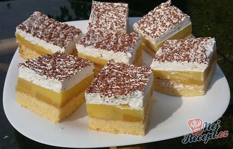 Hotový ovocný koláč so Zlatým klasom