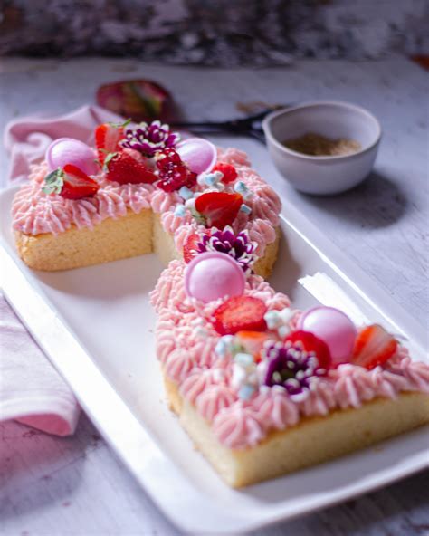 Detská torta v tvare vláčika