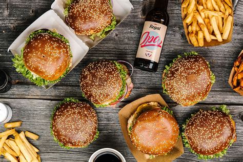 Ilustrácia rôznych druhov jedla dostupných v Prešove