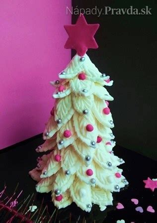 vianočný stromček z marcipánu