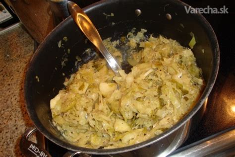 Dusená kapusta s jablkami