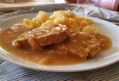 Bravčové plátky na horčici v omáčke