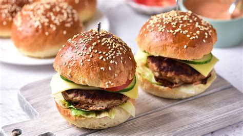 hamburgery na grilovacej panvici
