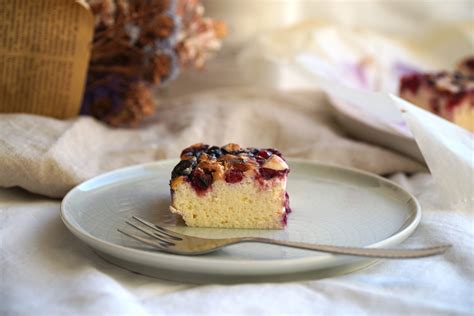 Farebná torta bez cukru s ovocím