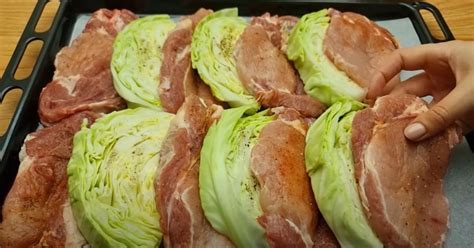 Pečené mäso s kapustou a zemiakmi