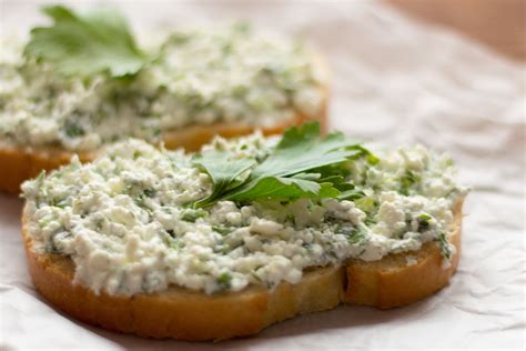 Nátierka z tvarohu s bylinkami