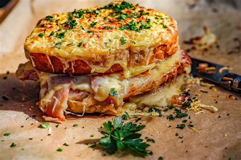 Fotografia francúzskeho sendviča Croque Monsieur