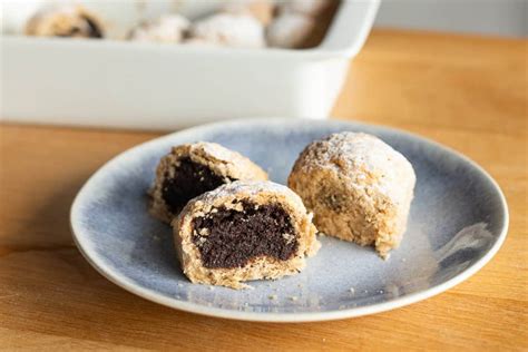 Ilustračná fotografia slovenských lokší s makom a lekvárom