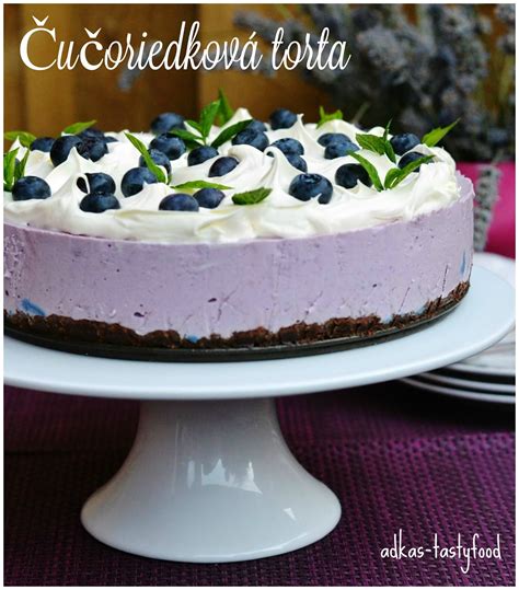 Hotová nepečená čučoriedková torta