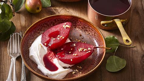 Pošírované hrušky v víne