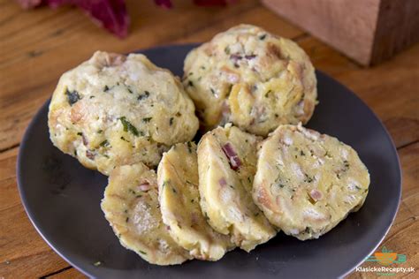 Knedľa ako príloha k sviečkovej