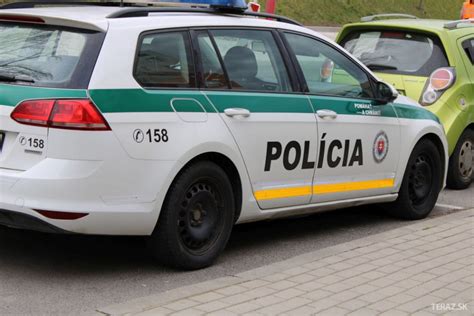 Šablóna na tvarovanie torty policajné auto