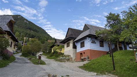 Vlkolínec - obec s tradičnou architektúrou