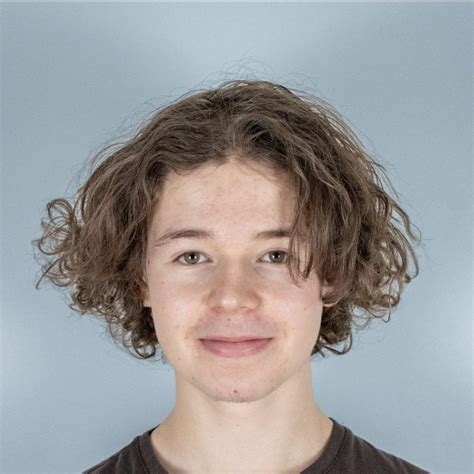 Zloženie maďarského gulášu: mäso, cibuľa, paprika, paradajky