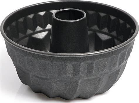 Bábovková forma s maslom a orechmi