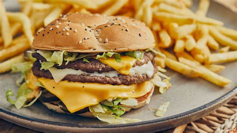 Zloženie jedla Kabsa na tanieri