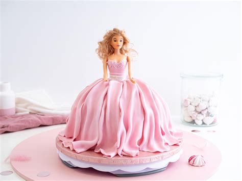 Príprava cesta na tortu Barbie