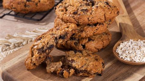 košík s domácimi ovsenými cookies