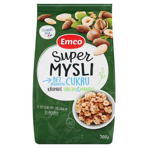 miska s mandľami a orechmi