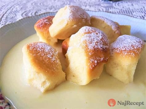 Ilustračné foto dukátových buchtičiek s krémom