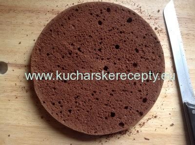 príprava kakaového korpusu na tortu