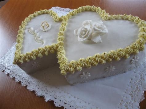 svadobné dvojsrdce torta