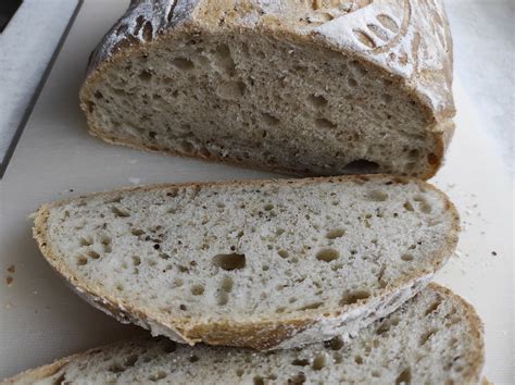 Porovnanie chleba z droždia a kvásku