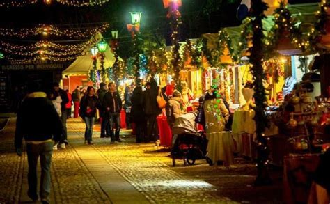 Nemecký vianočný trh s Glühwein