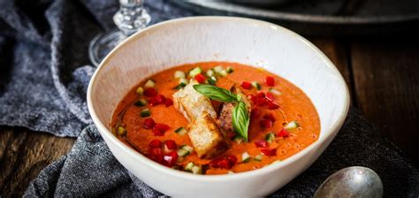 studená zeleninová polievka gazpacho