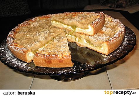 Upečený tvarohový koláč s rebarborou