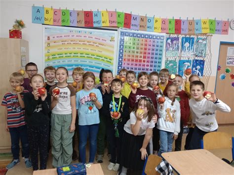 Obrázok banánov a jabĺk