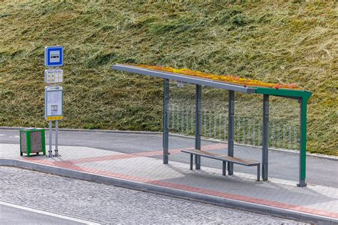 Zastávky MHD v okolí Batoviec