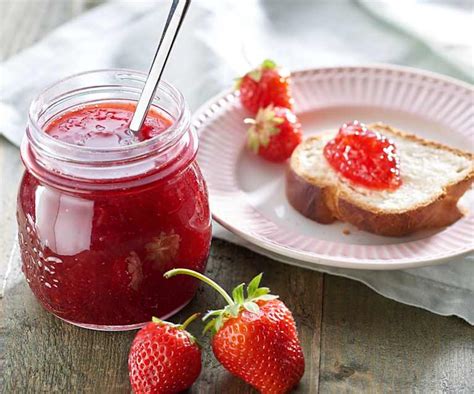 Jahodový džem na hrianke