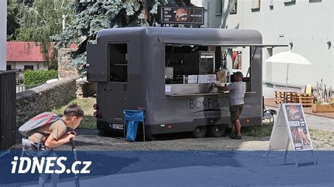 Obrázok stánku s langošmi na festivale