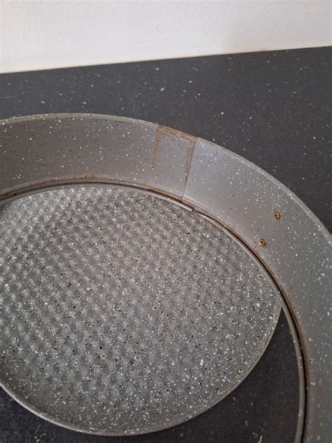 Štruktúra žuly na forme na pečenie
