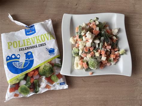 Zmes zeleniny s koreninami a octom