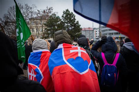 Ilustračná fotografia čerstvej rebarbory