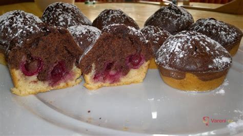 Hotové mramorové muffiny