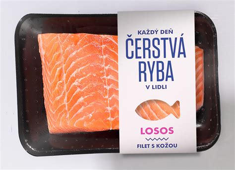 Cena lososa v akciových letákoch