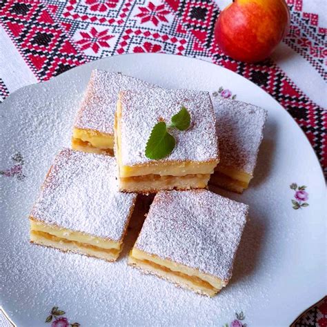 Ingrediencie na jablkový koláč s pudingom