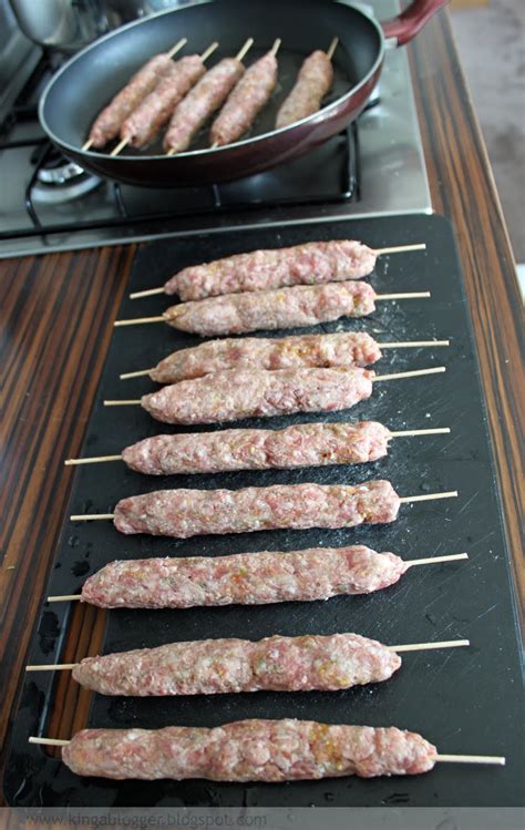 mleté mäso na špajdli