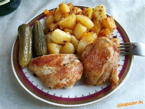 Servírované pečené teľacie mäso so zemiakmi