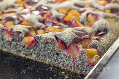 maková bublanina s višňami v rúre