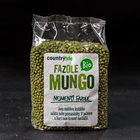 Namočená fazuľa mungo v miske