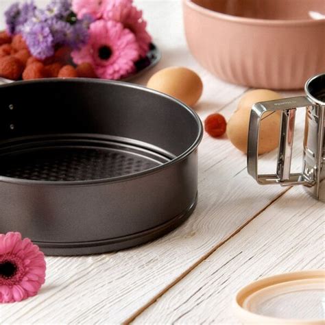 Okrúhla forma na tortu s odnímateľným dnom