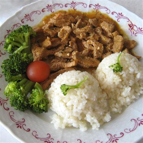 Ázijské hovädzie s ryžou