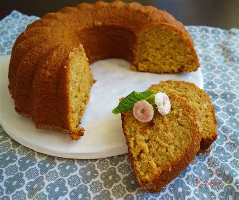 Hotová mrkvová bábovka