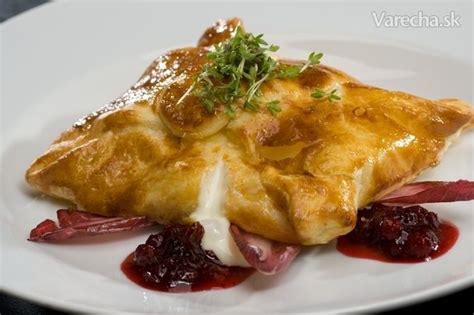 Zapečený ovčí syr v lístkovom ceste